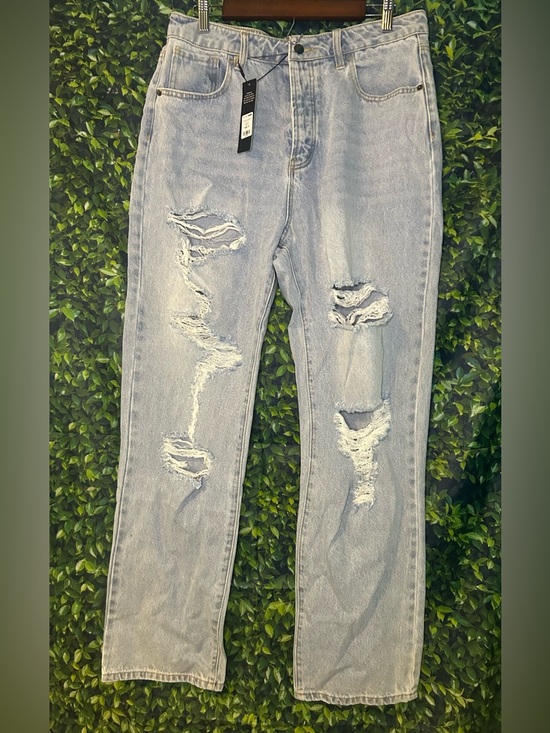 Fashion Nova Denim - Fashion Nova Light Wash Denim Straight Leg Jeans